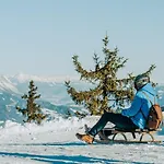 Mountain & Hostel *