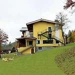 Hostel Mountain & *