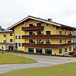 Hostel Mountain & *