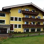 Mountain & Hostel *