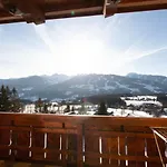 Hostel Mountain & *
