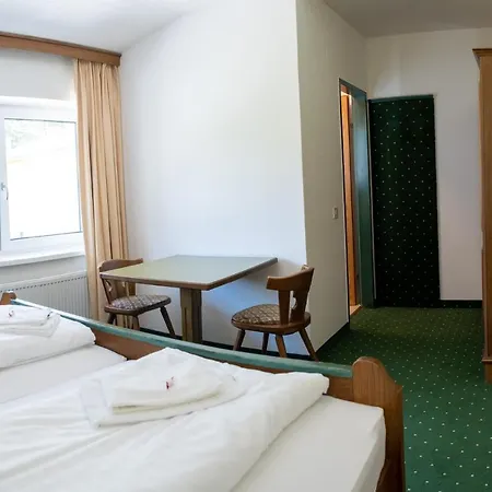 Mountain & ラムサウ・アム・ダッハシュタイン