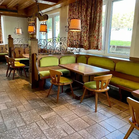 Mountain & Ostello *