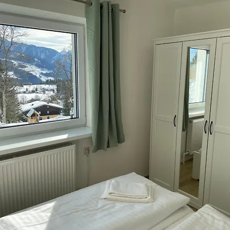 ホステル Mountain & *