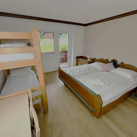 Mountain Hostal *