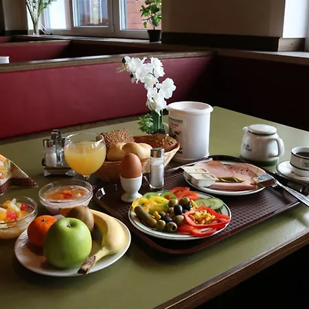 ホステル Mountain &