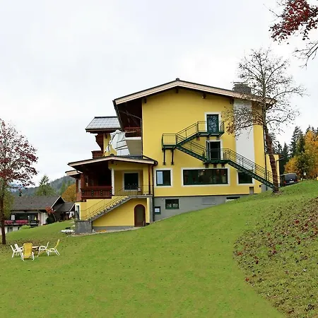 ホステル Mountain & *