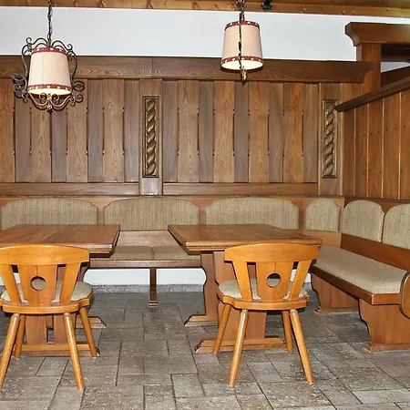 ホステル Mountain &