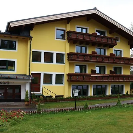 Mountain & Hostel *