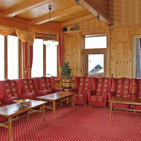 ホステル Mountain &