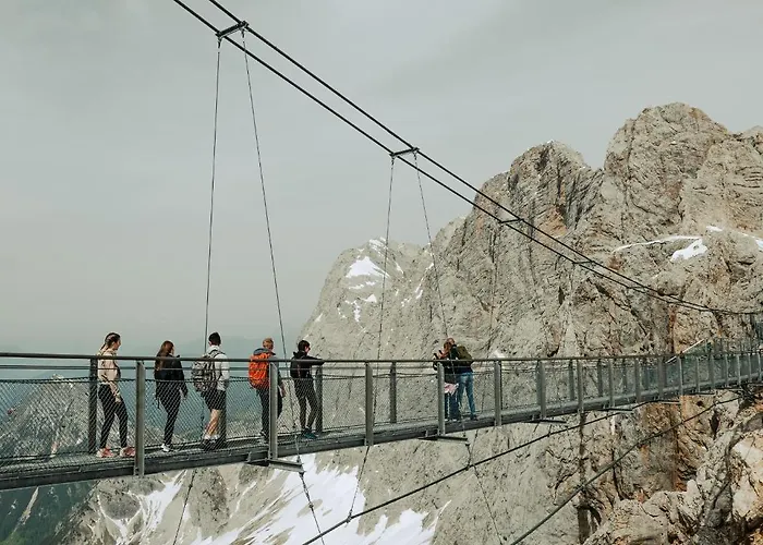 Хостел Mountain & *