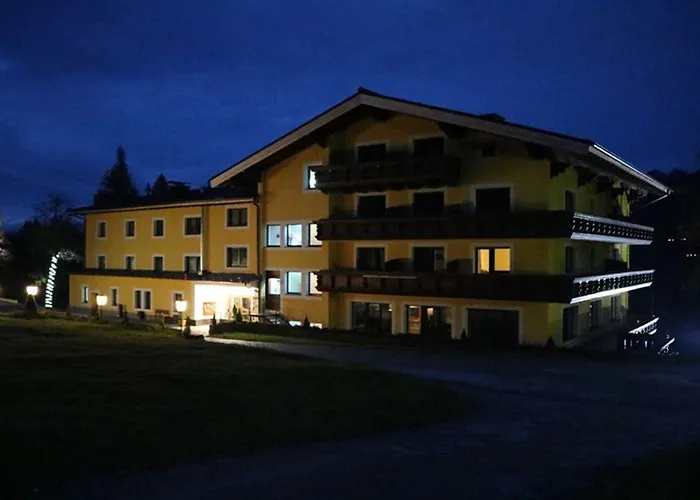 Ostello Mountain & *